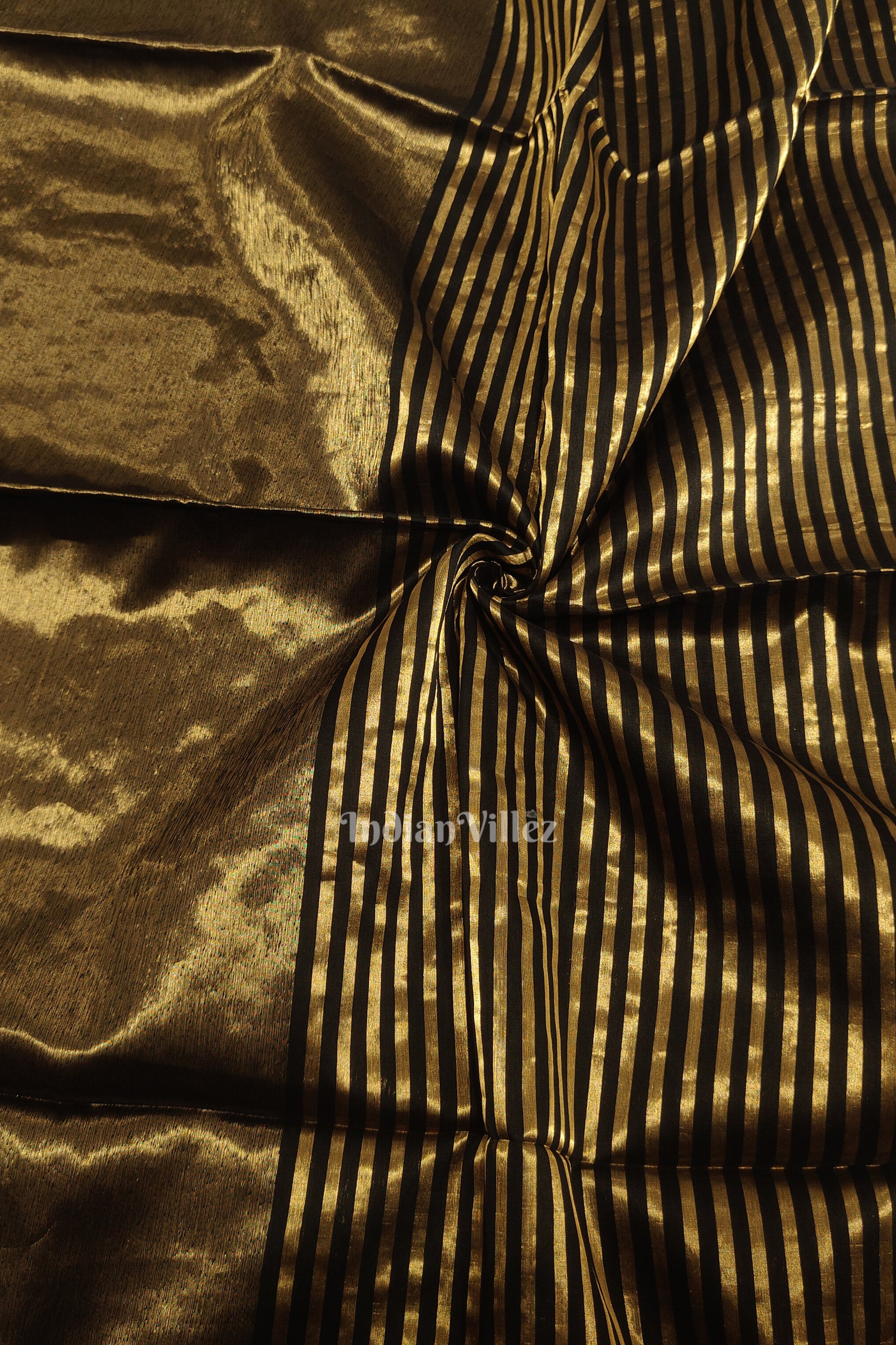 Black Stripped Maheshwari Pure Silk Cotton Maheshwari Saree with Zari Work