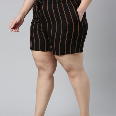Women Printed Black Woven Mid Rise Viscose Lounge Shorts