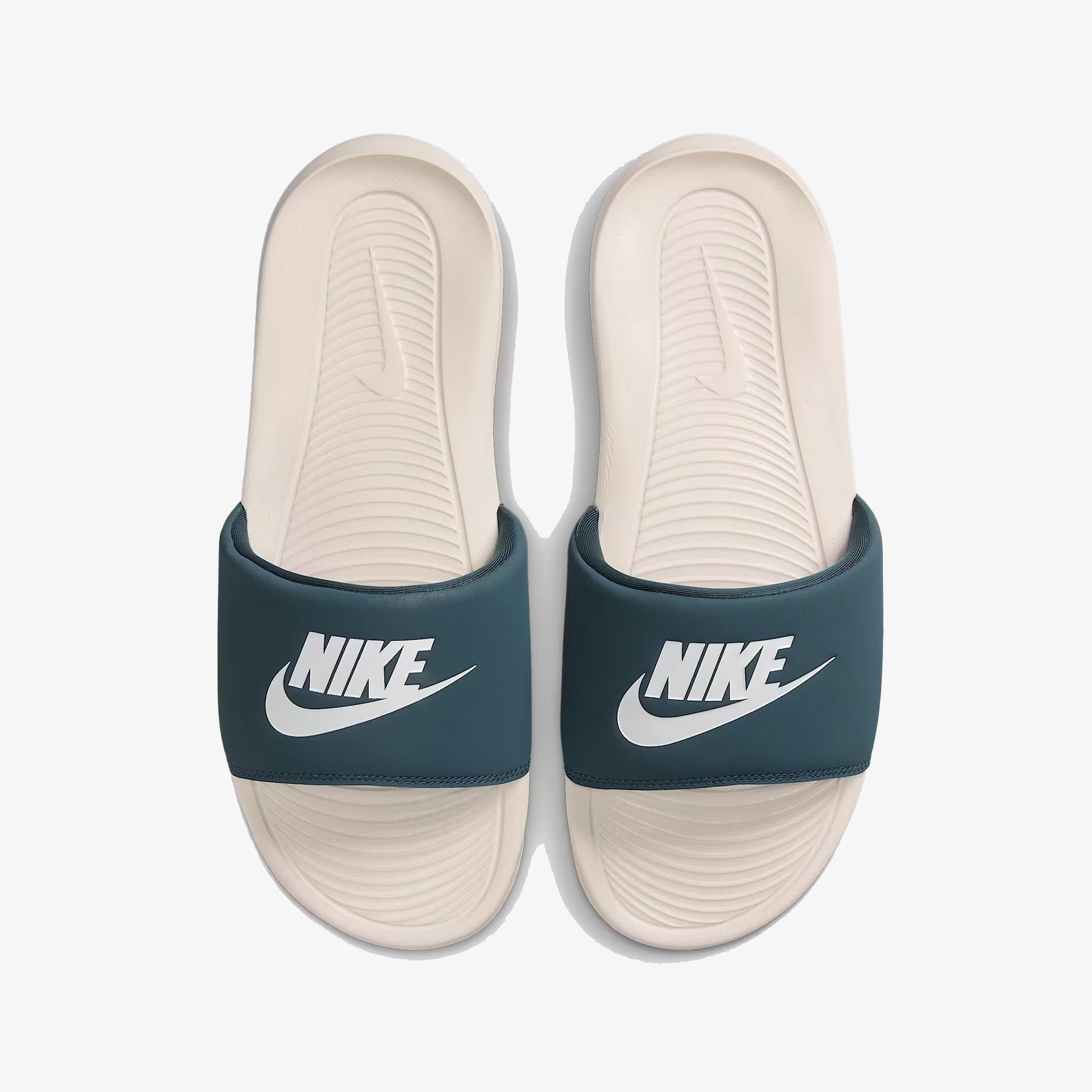 NIKE | VICTORI ONE { ARMORY NAVY/SAIL-LT OREWOOD BRN
