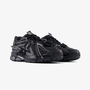 New Balance | 1906 { BLACK/GREY