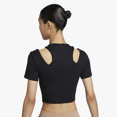 Nike | SPORTSWEAR ESSENTIALS  { BLACK/WHITE