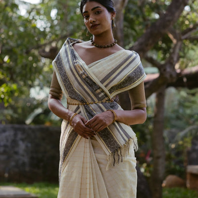 Cream Handloom Silk Cotton Saree With Checks & Contrast Border
