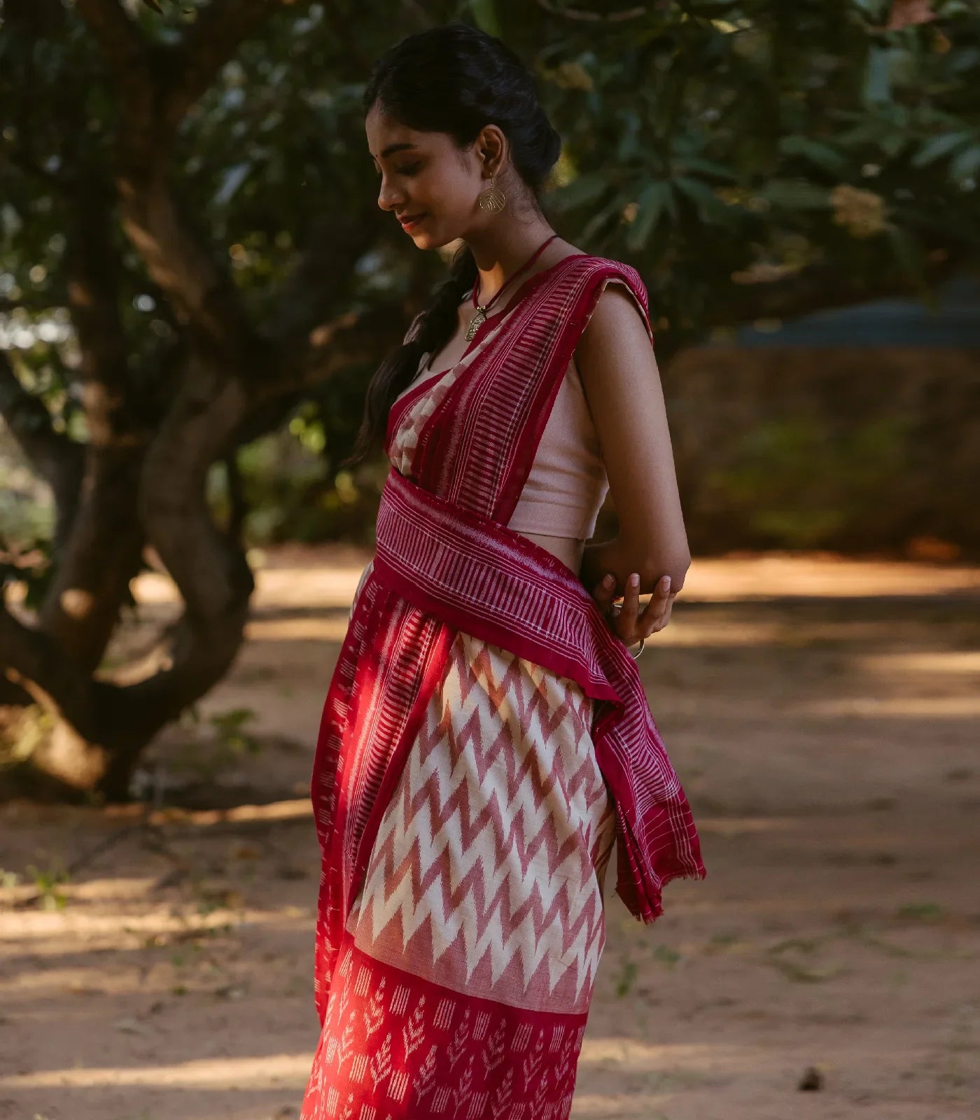 Crimson & Cream Handloom Orissa Cotton Saree With Tie and dye Chevron ( Vanki ) Motifs