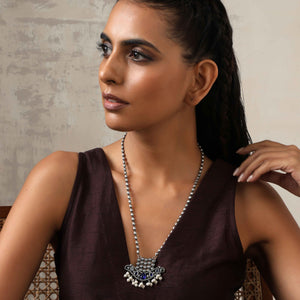 trueBrowns Silver Tone Blue Stone Pendant Chain
