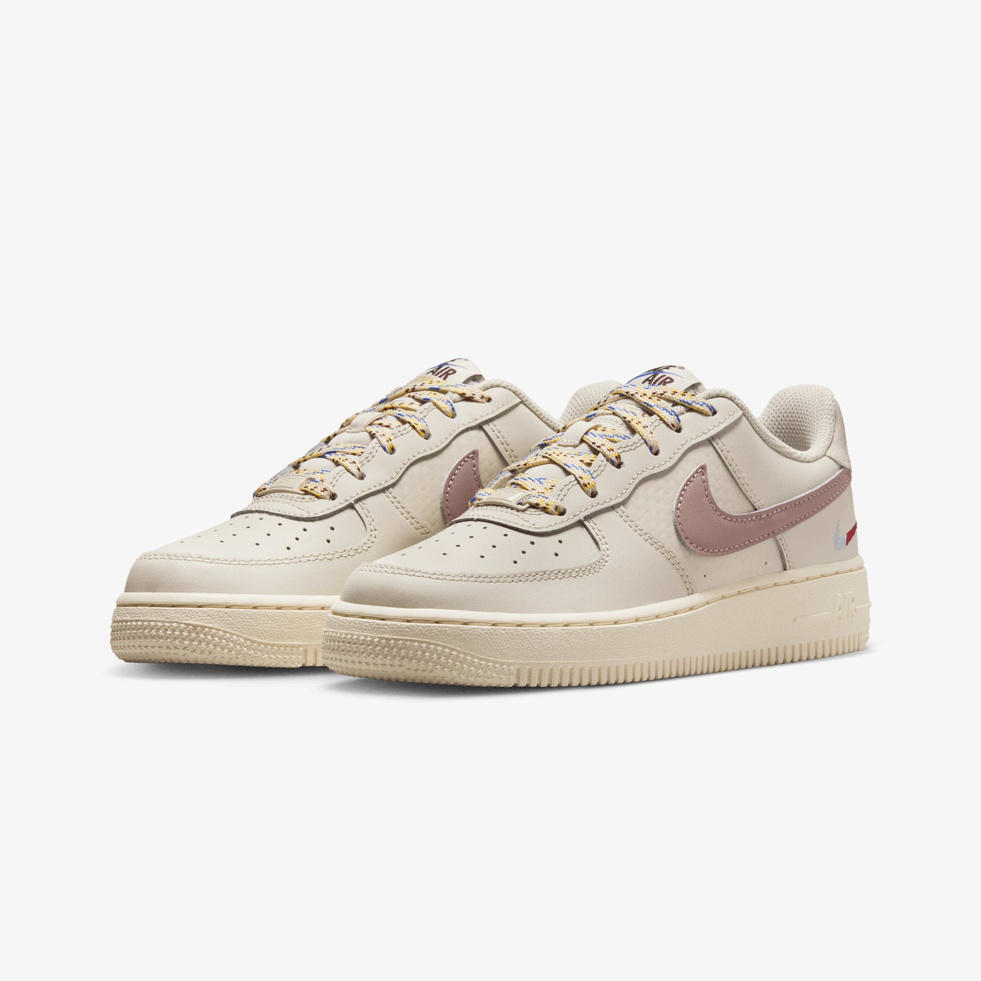 NIKE | AIR FORCE 1 LV8 1 (GS) { LT OREWOOD BRN/MALT-BURGUNDY CRUSH