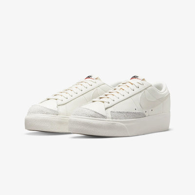 Nike | BLAZER LOW PLATFORM  { SAIL/SAIL-SAIL-BLACK