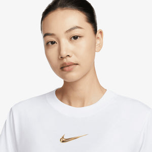 NIKE | LOOSE SHORT-SLEEVE GRAPHIC T-SHIRT { WHITE