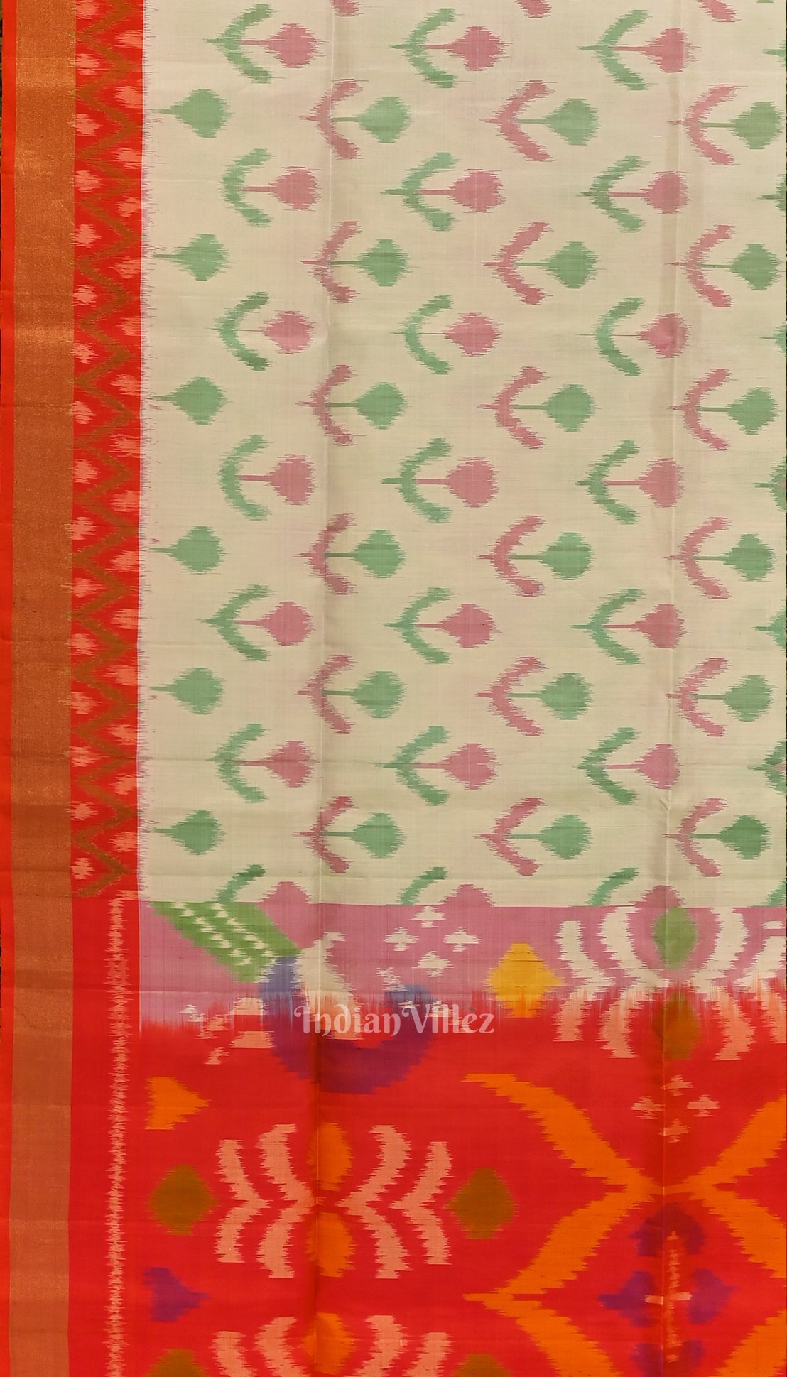 Exclusive White with Red Floral Theme Handloom Pochampally Ikat Saree