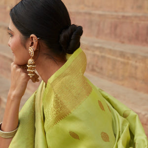 Pista Green Handloom Kanchipuram Silk Saree With Floral Motifs