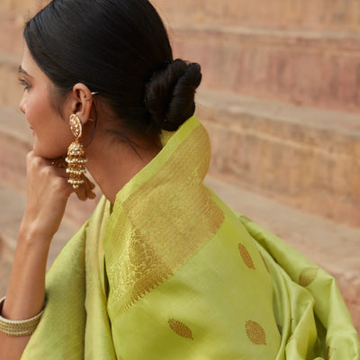 Pista Green Handloom Kanchipuram Silk Saree With Floral Motifs