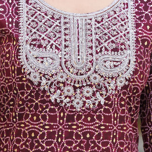 Maroon Bandhani With Embroidered Rayon Straight Kurti