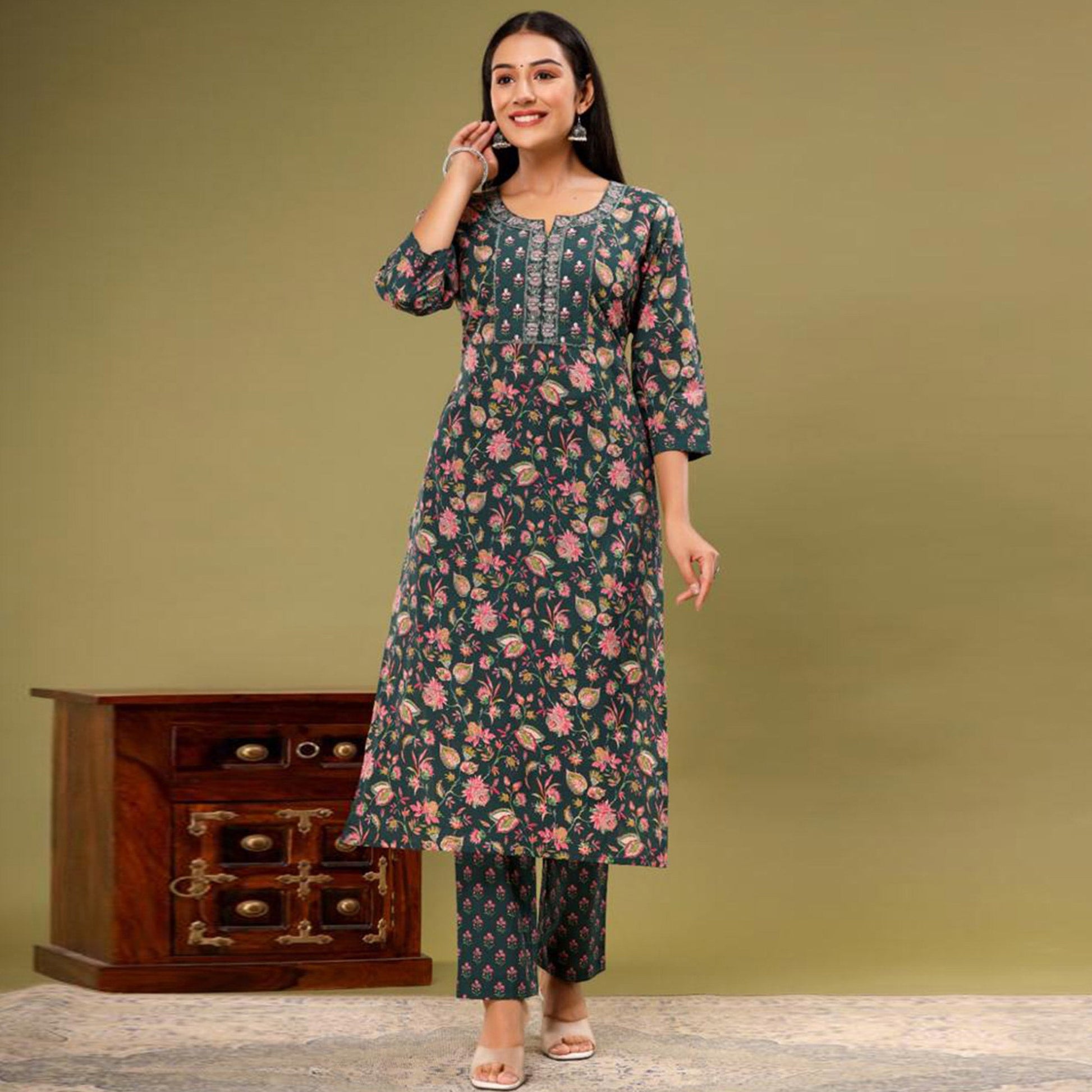 green-floral-printed-pure-cotton-suit-2