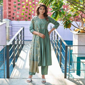 green-floral-embroidered-pure-silk-suit