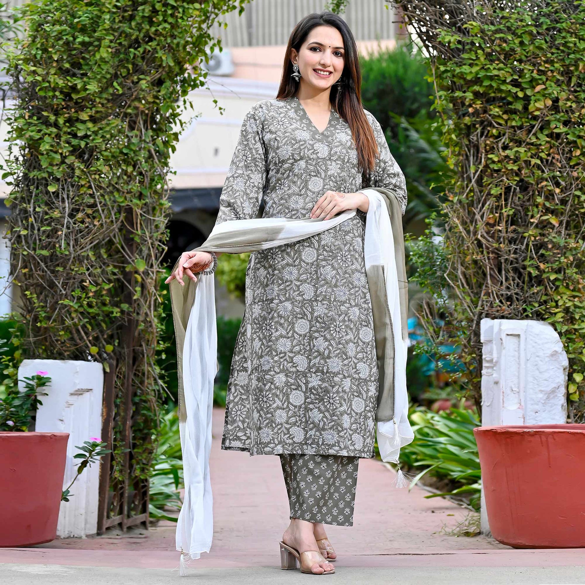 grey-floral-printed-pure-cotton-salwar-suit