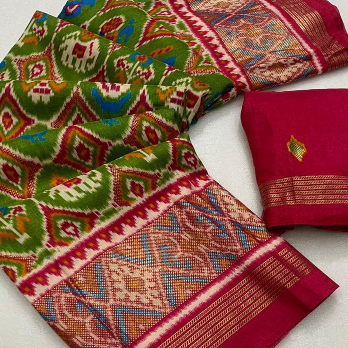 green-pink-ikkat-foil-printed-dola-silk-saree