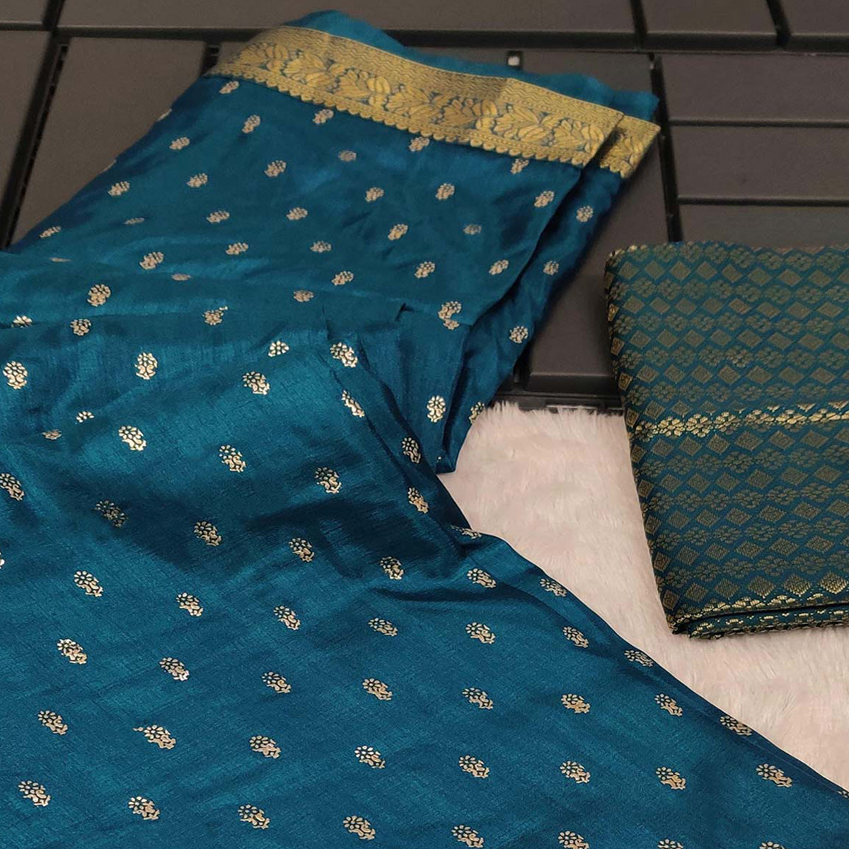 Morpich Foil Printed Vichitra Silk Saree