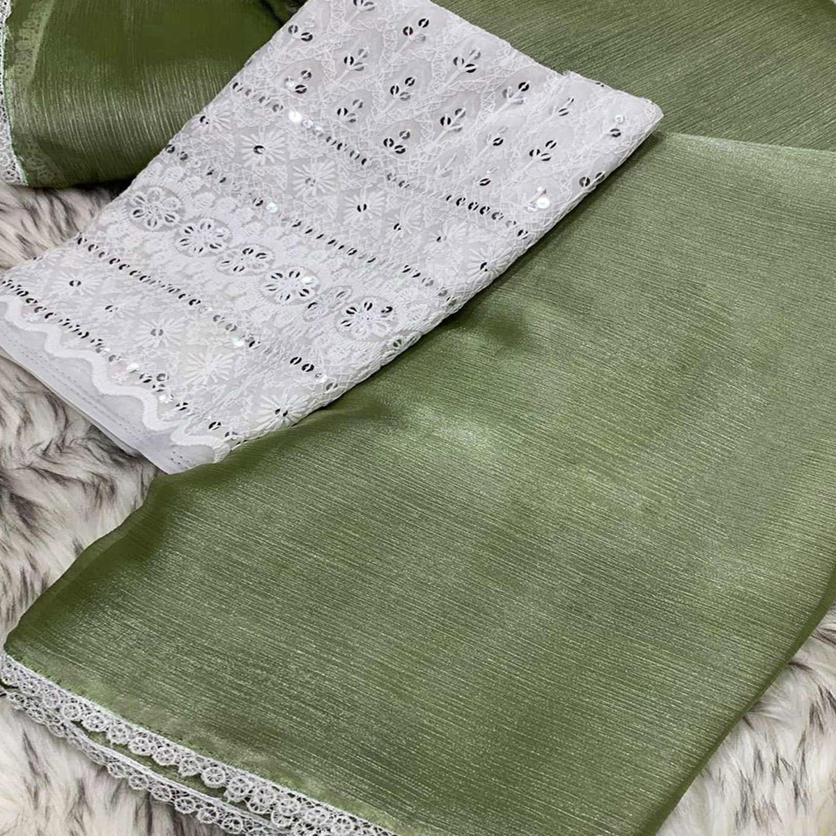 green-solid-chiffon-saree-saree-with-lace-border