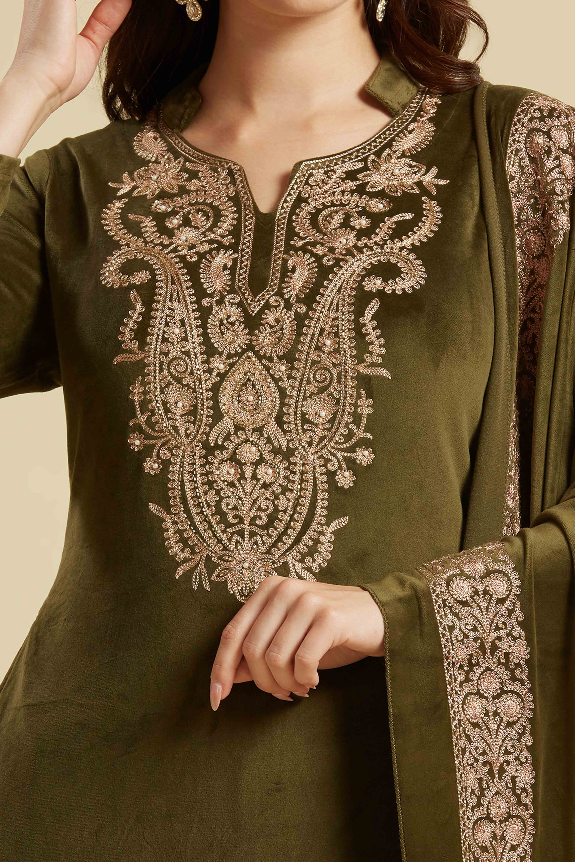 green-embroidered-velvet-straight-salwar-suit-1