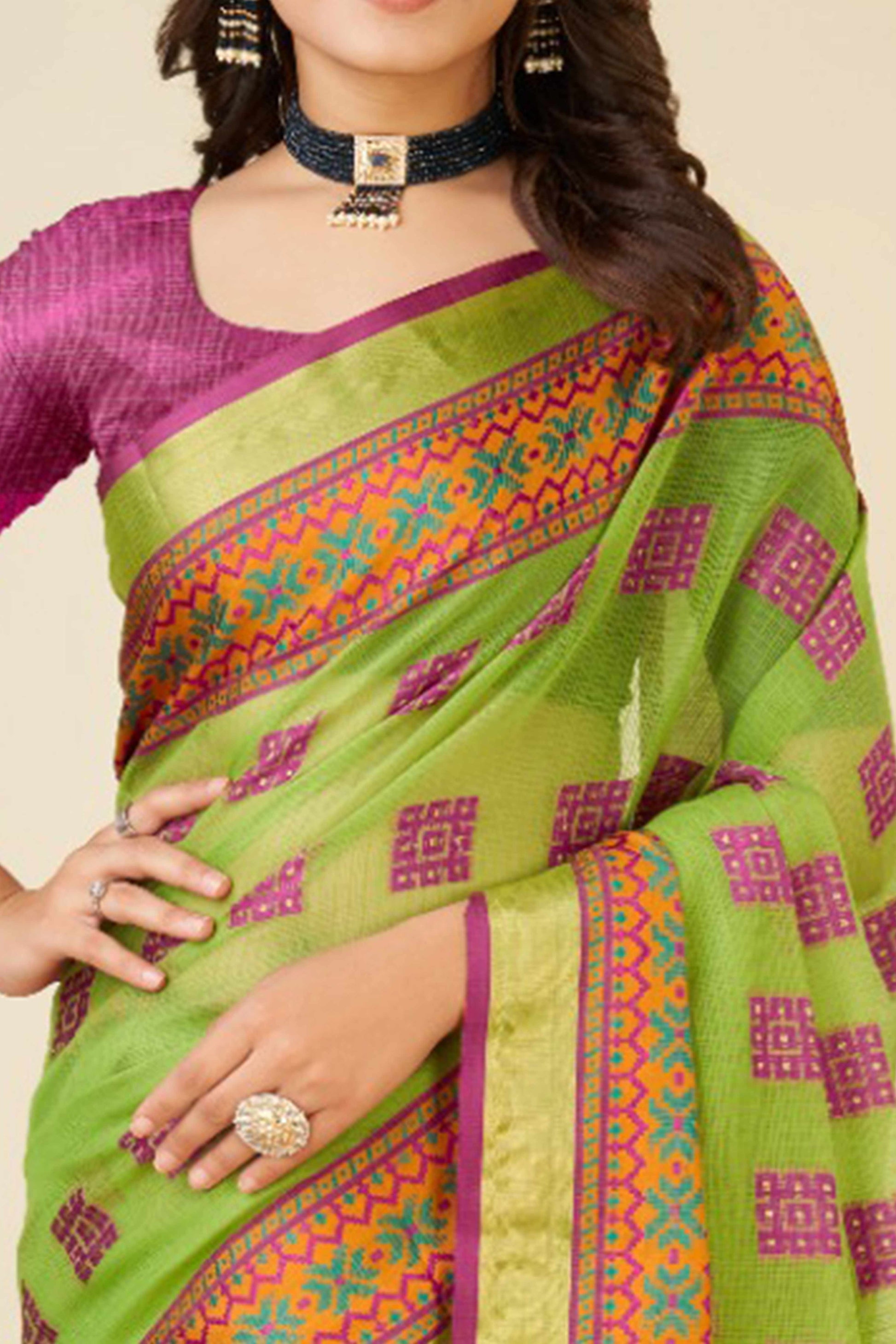 green-zari-weaving-cotton-blend-saree-41
