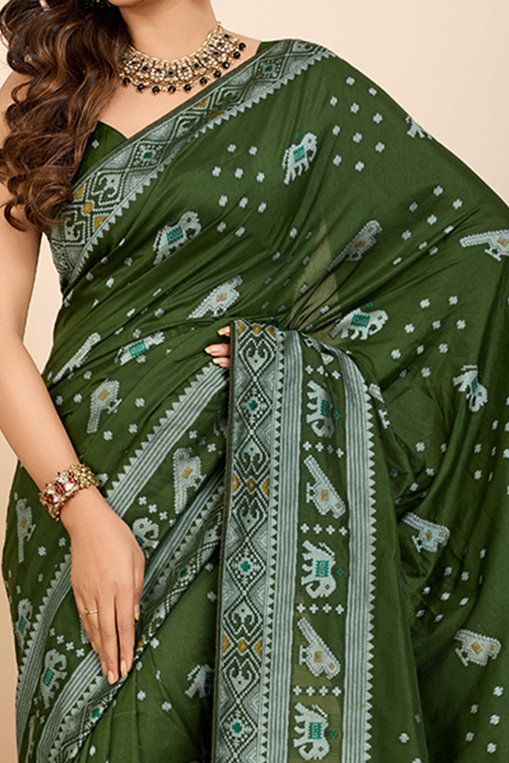 green-minakari-weaving-pure-silk-saree