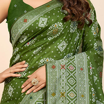 green-minakari-weaving-pure-silk-saree-3