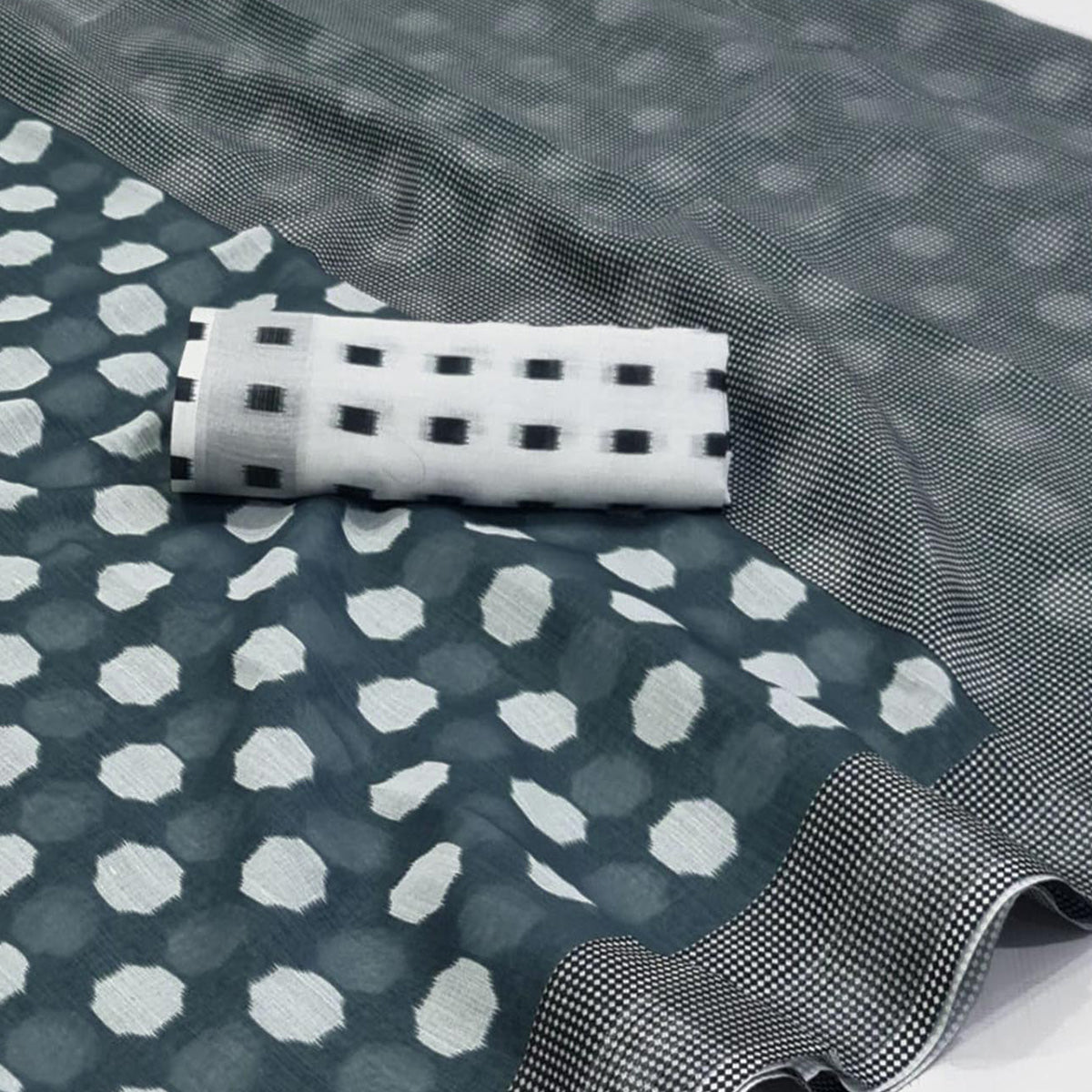 grey-digital-printed-linen-saree-4