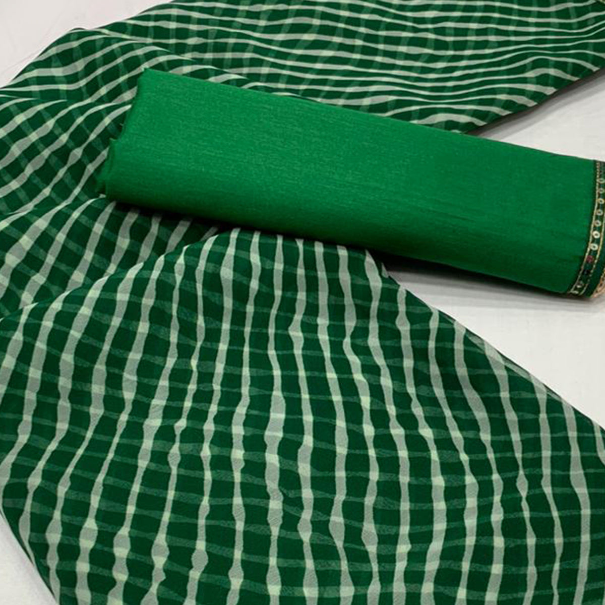 green-white-printed-georgette-saree-with-sequins-border
