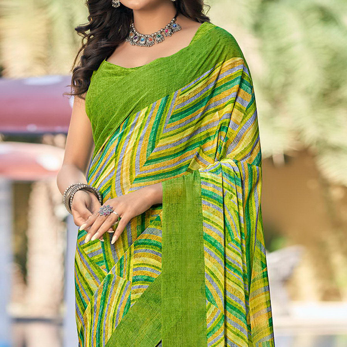 green-printed-chiffon-saree-4