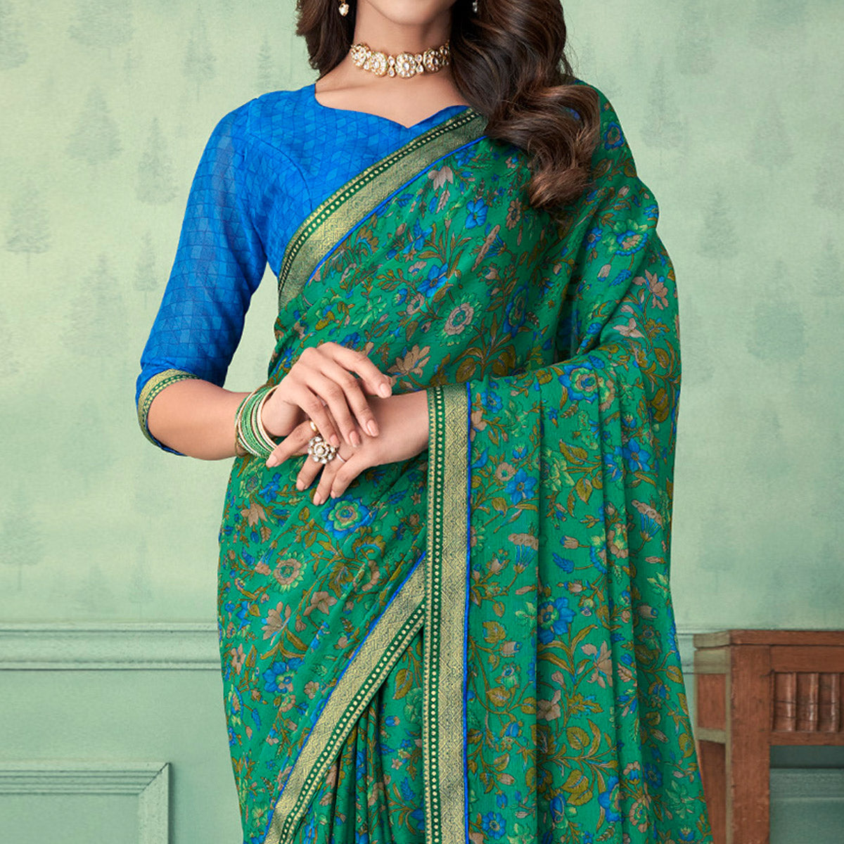 green-floral-printed-chifon-saree-with-lace-border