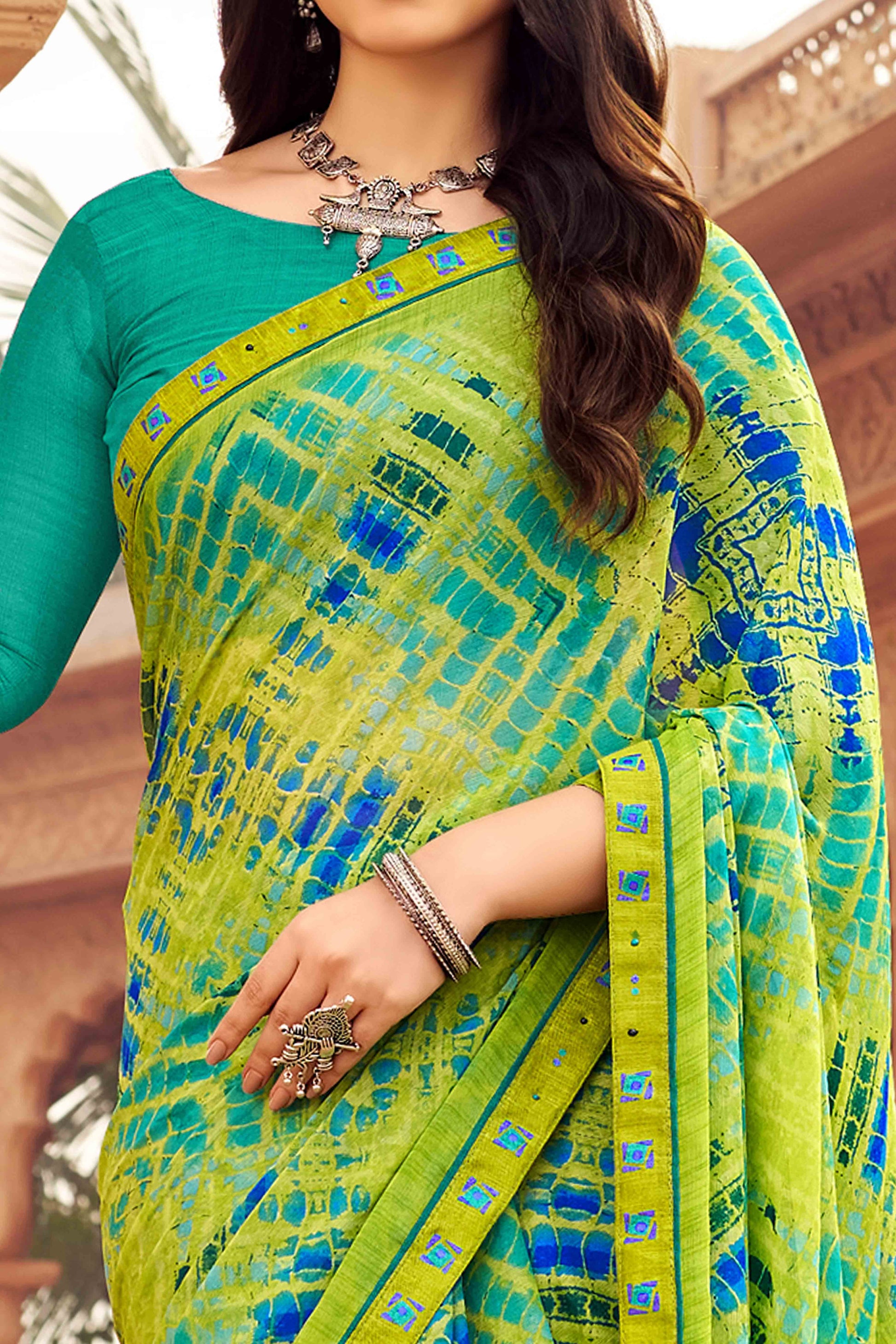green-abstract-printed-chiffon-saree-2