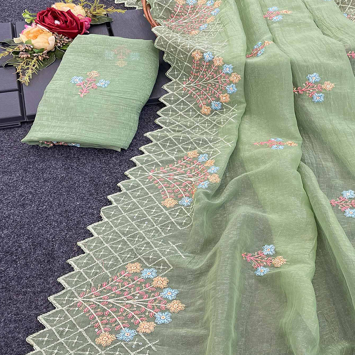 green-floral-sequins-embroidered-art-silk-crush-saree