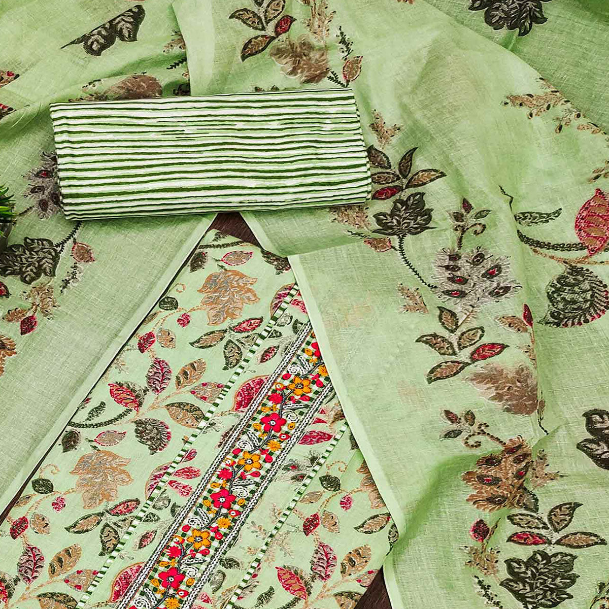 16green-floral-foil-printed-pure-cotton-dress-material