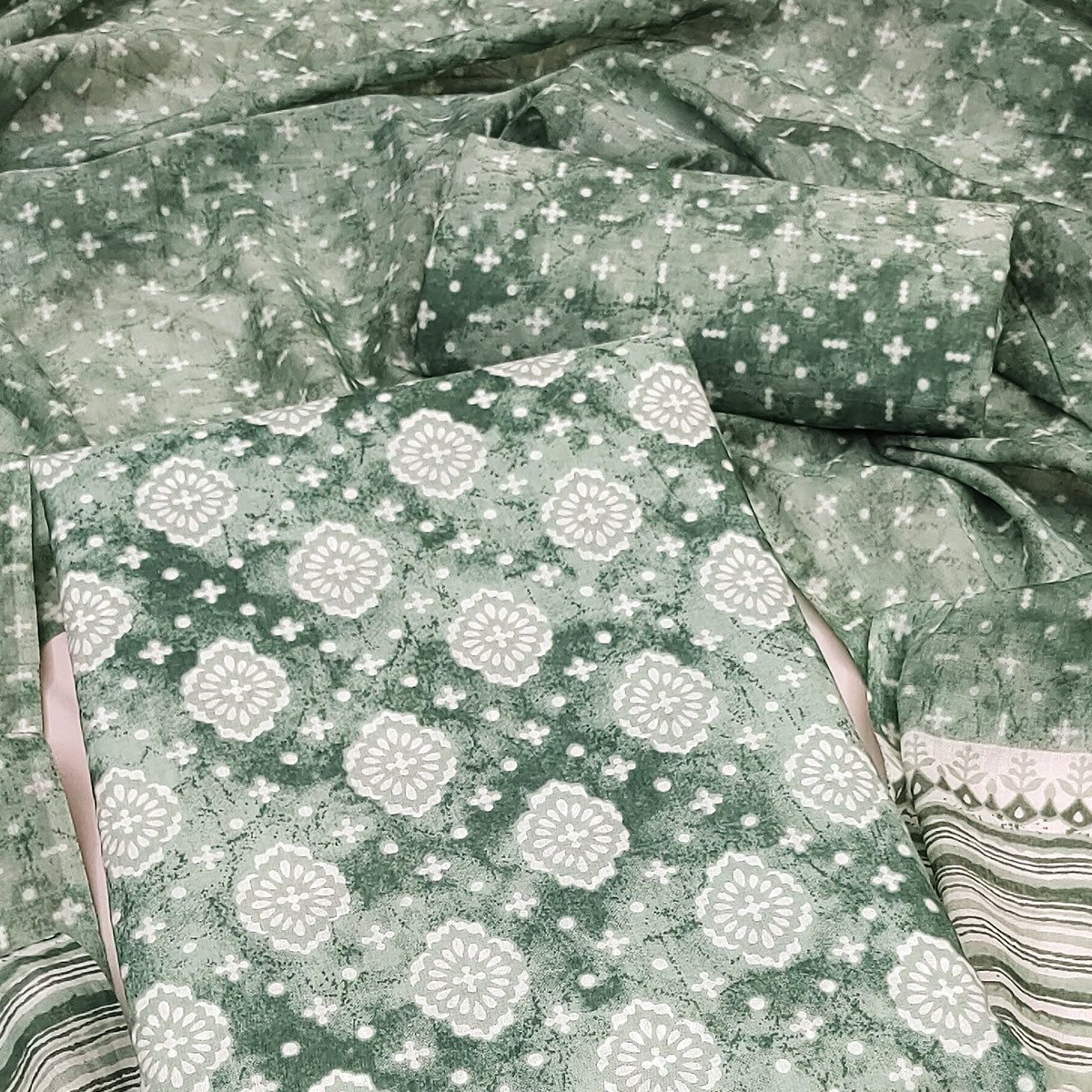 green-printed-pure-cambric-cotton-dress-material