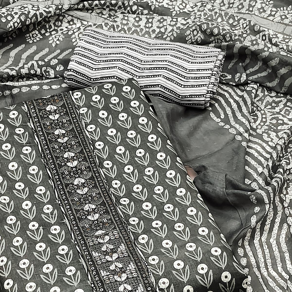 grey-floral-printed-pure-cotton-dress-material-10