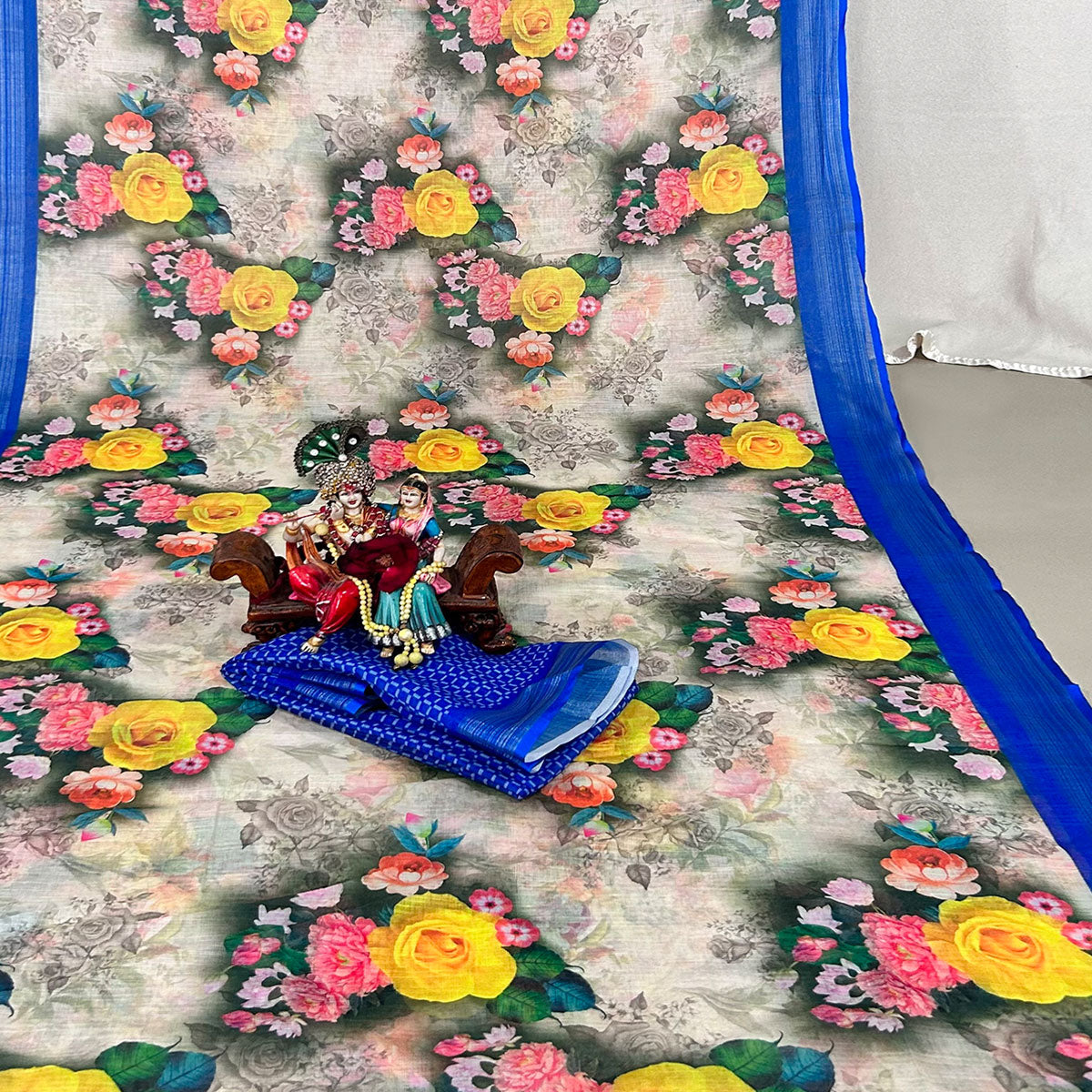 grey-floral-digital-printed-linen-saree-3