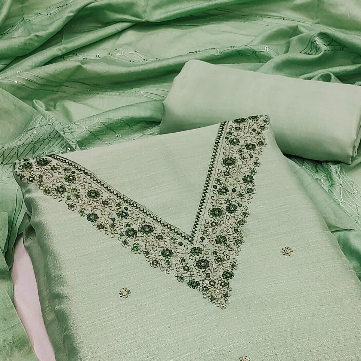 green-embroidered-cotton-blend-dress-material-2