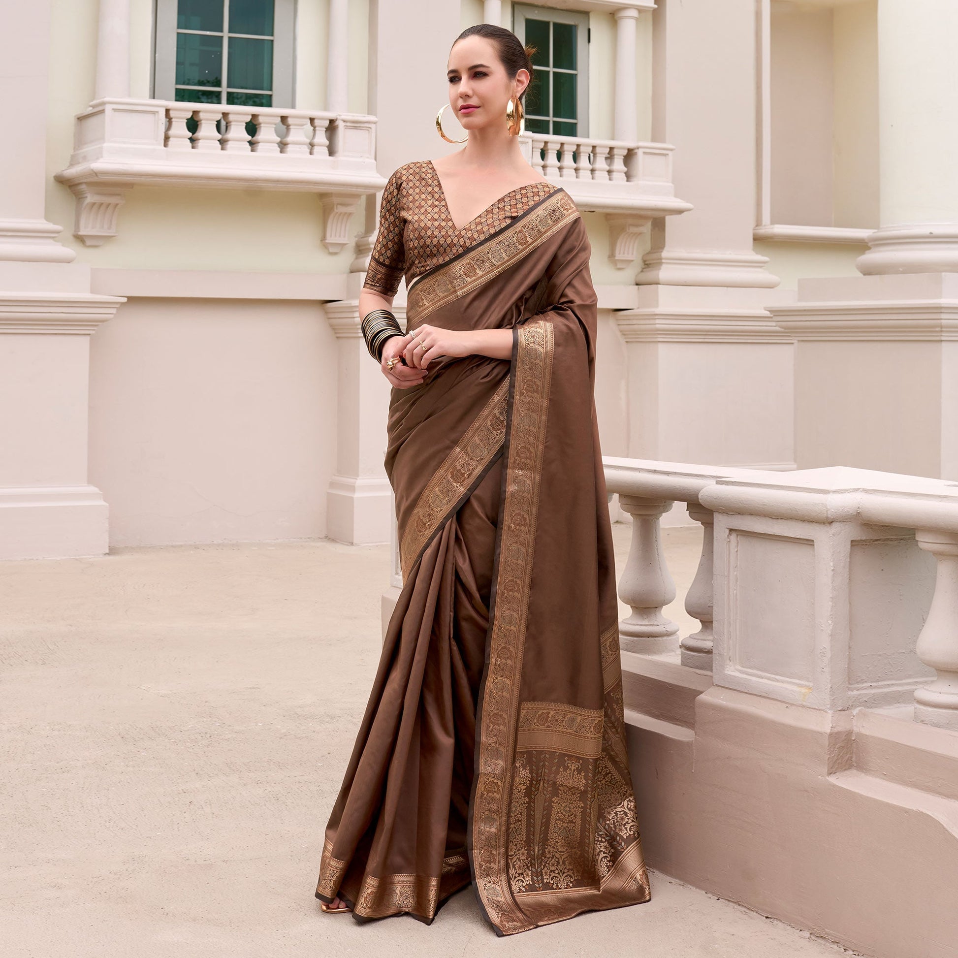 Brown Woven Banarasi Silk Saree With Zari Border