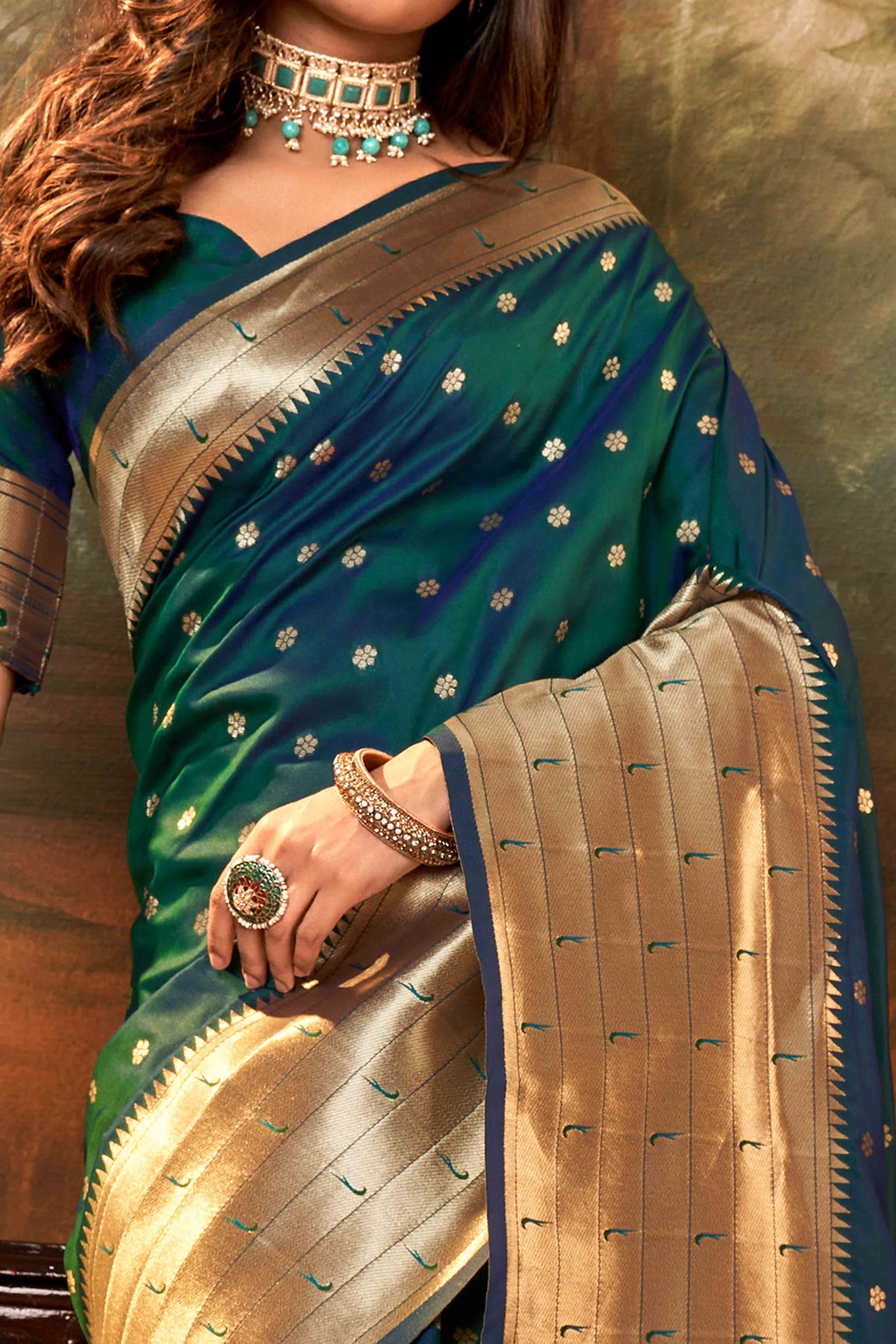 green-zari-weaving-pure-silk-paithani-saree-9