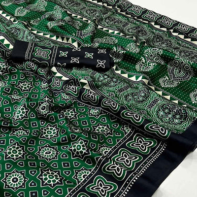 green-printed-crepe-saree-3