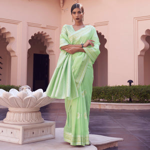 green-woven-linen-saree-5
