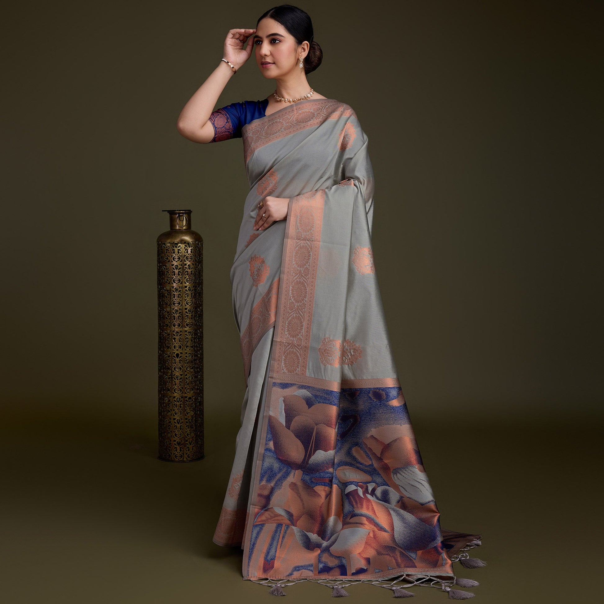 grey-floral-woven-banarasi-silk-saree-3