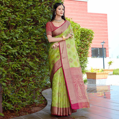 green-woven-art-silk-saree-10