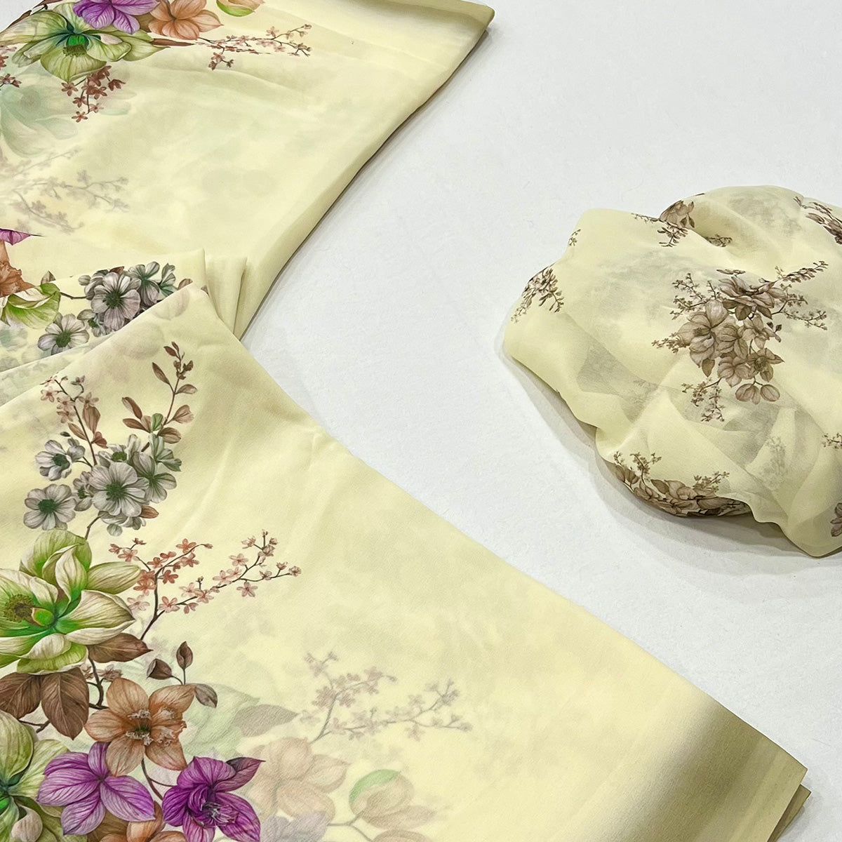 Cream Floral Digital Printed Georgette Saree