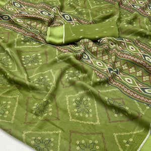 green-floral-printed-georgette-saree-with-fancy-zari-border-5