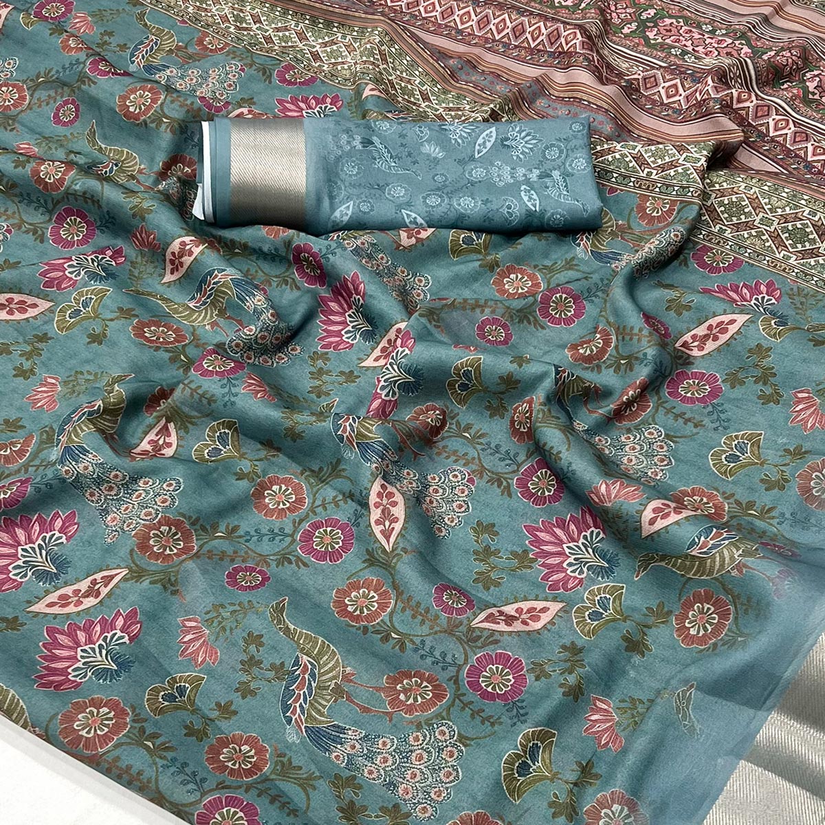 grey-floral-digital-printed-georgette-saree-with-zari-border-4