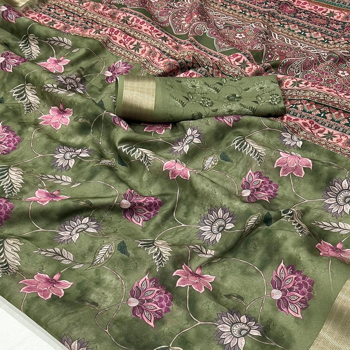 green-floral-digital-printed-georgette-saree-with-zari-border-6