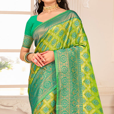 green-floral-woven-kanjivaram-silk-saree-with-tassels-2