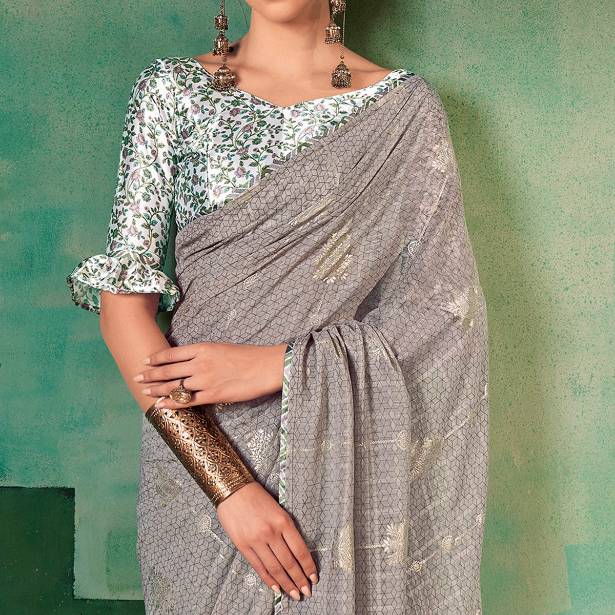 grey-floral-foil-printed-georgette-saree-2
