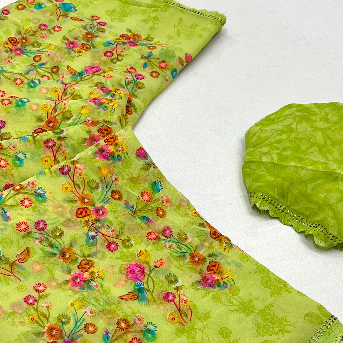 green-floral-printed-georgette-saree-13