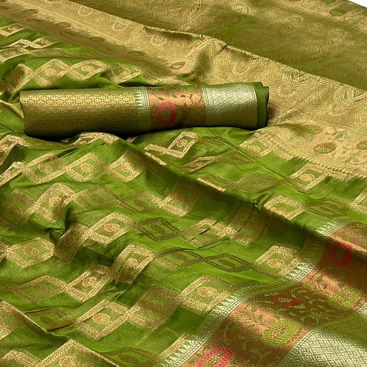 green-floral-woven-organza-saree-8